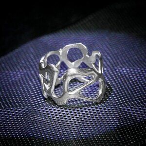 RING Sterling Silver Size 8.5